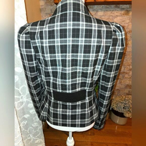 Express Black and Gray Plaid Blazer Size 8 Womens - Picture 2 of 8